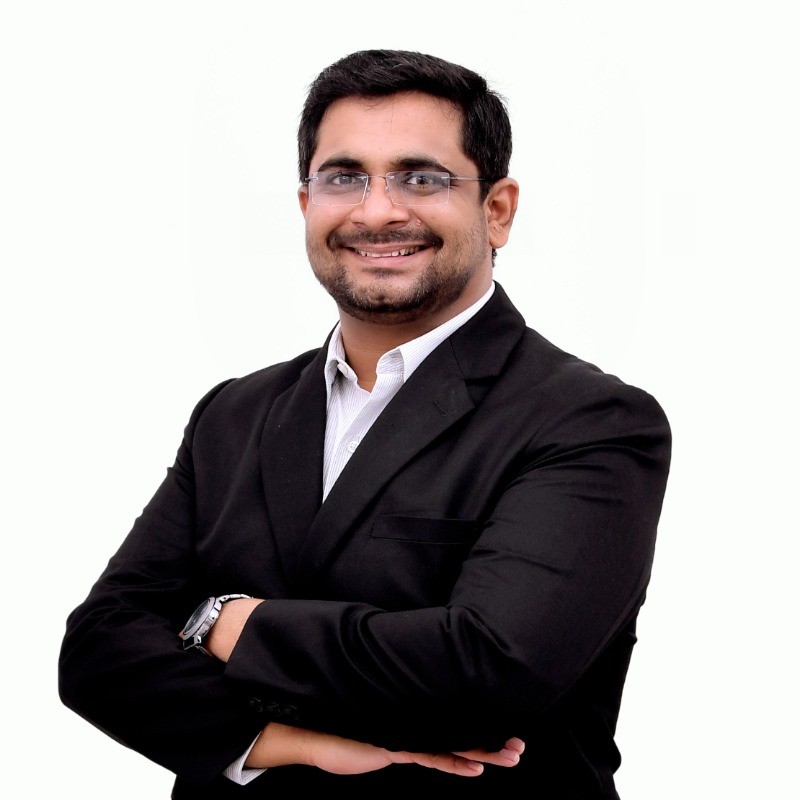 Kishan Sanghani-founder-RedPluto Analytics 